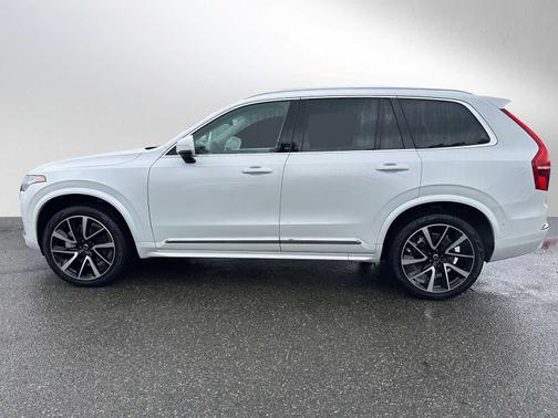 2024 Volvo XC90 B5 Plus Bright