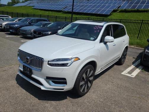 2024 Volvo XC90 Recharge Plug-In Hybrid T8 Plus Bright 7-Seater