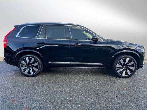 2023 Volvo XC90 Ultimate 6-Seater