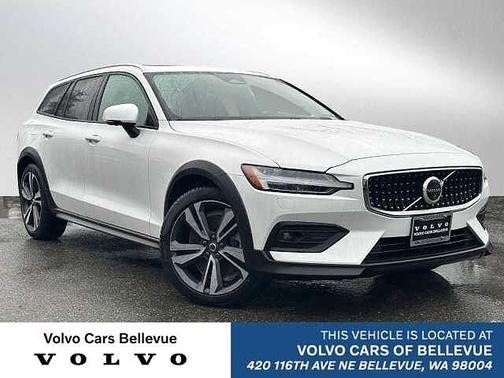 2025 Volvo V60 Cross Country Plus