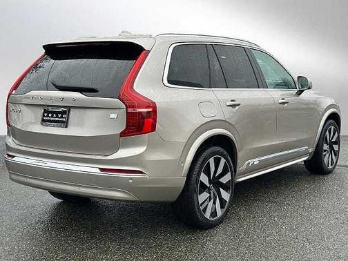 2023 Volvo XC90 Ultimate Bright 7-Seater