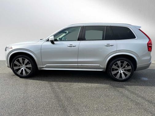 2022 Volvo XC90 T6 AWD Inscription 6 Seater