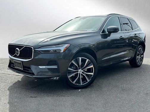 2022 Volvo XC60 B5 AWD Momentum