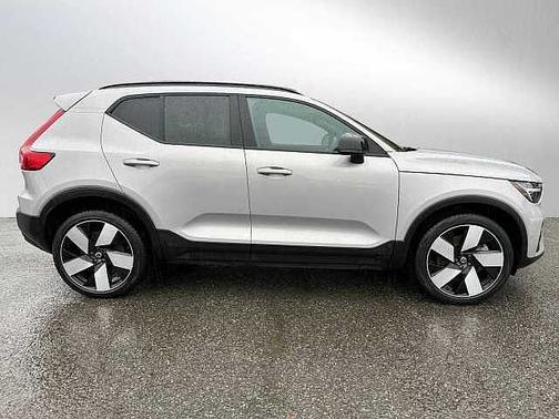 2023 Volvo XC40 Ultimate