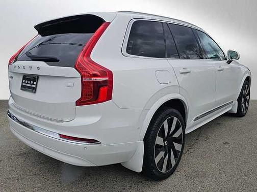 2023 Volvo XC90 Ultimate Bright 7-Seater