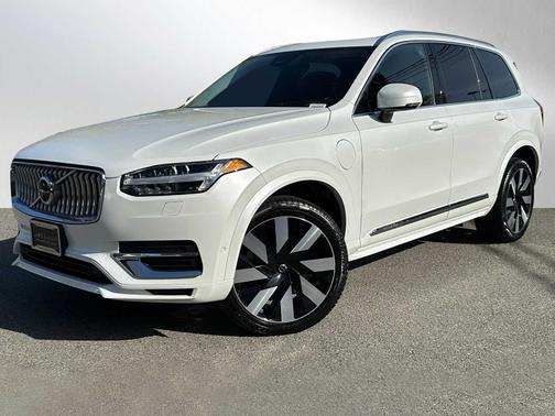 2023 Volvo XC90 Recharge Plug-In Hybrid Ultimate Bright 7-Seater