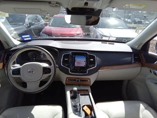 2022 Volvo XC90 Recharge Plug-In Hybrid T8 Inscription Expression Extended Range 7P