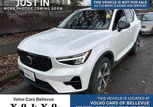 2024 Volvo XC40 Core