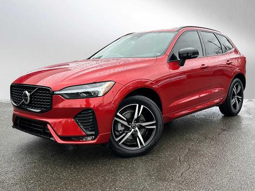 2022 Volvo XC60 B5 FWD R-Design