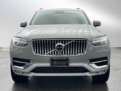 2024 Volvo XC90 B5 Plus Bright