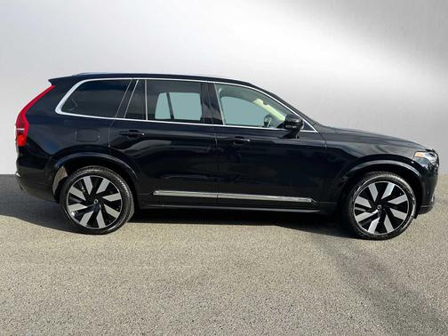 2023 Volvo XC90 Recharge Plug-In Hybrid Ultimate Bright 7-Seater