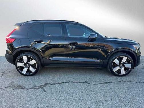 2023 Volvo XC40 Ultimate
