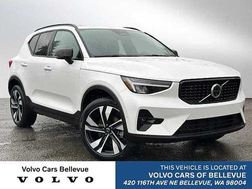 2025 Volvo XC40 Plus