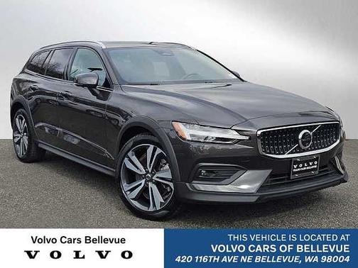 2025 Volvo V60 Cross Country Plus