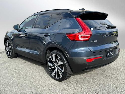 2022 Volvo XC40 Recharge Pure Electric Plus