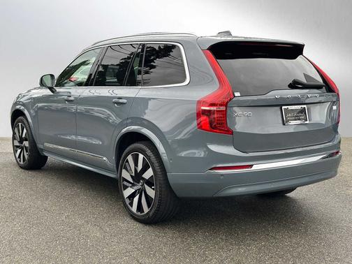 2023 Volvo XC90 Recharge Plug-In Hybrid Ultimate Bright 7-Seater