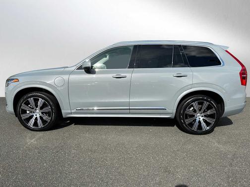 2024 Volvo XC90 Recharge Plug-In Hybrid T8 Plus 6-Seater