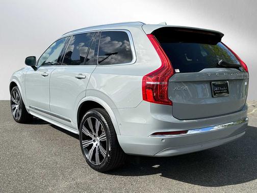 2024 Volvo XC90 Recharge Plug-In Hybrid T8 Plus 6-Seater