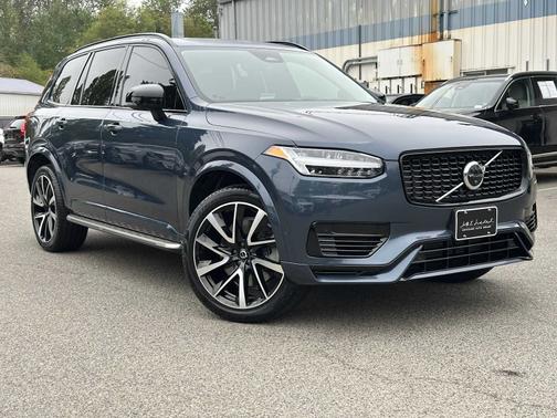 2023 Volvo XC90 Recharge Plug-In Hybrid Ultimate Dark 7-Seater