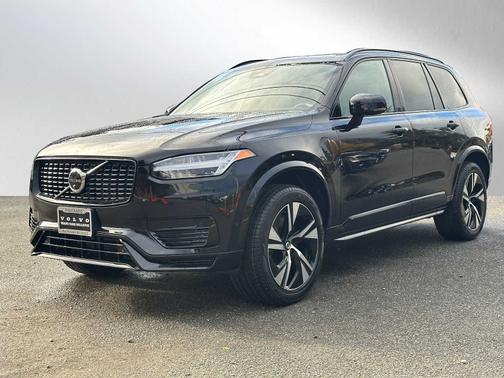 2023 Volvo XC90 Recharge Plug-In Hybrid Plus Dark 7-Seater