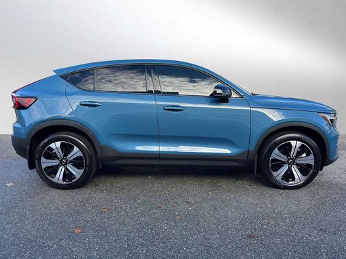 2023 Volvo C40 Recharge Pure Electric Twin Plus