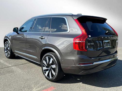 2023 Volvo XC90 Recharge Plug-In Hybrid Ultimate Bright 7-Seater