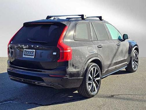 2023 Volvo XC90 Ultimate Dark 7-Seater