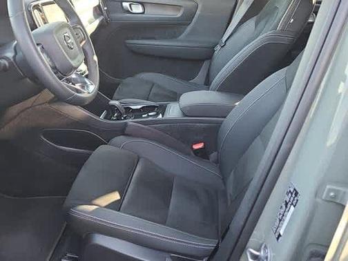 2023 Volvo XC40 Plus