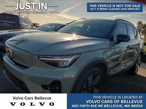 2023 Volvo XC40 Plus