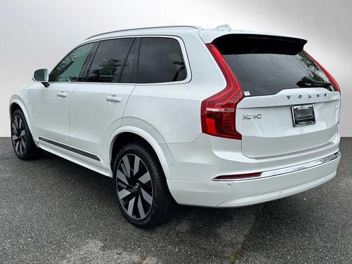2024 Volvo XC90 Recharge Plug-In Hybrid T8 Plus Bright 7-Seater