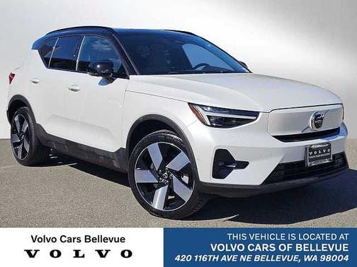Crystal White 2023 Volvo XC40 Ultimate