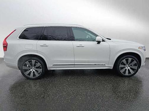 2023 Volvo XC90 Plus