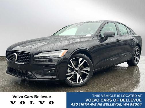 2024 Volvo S60 B5 Plus Dark
