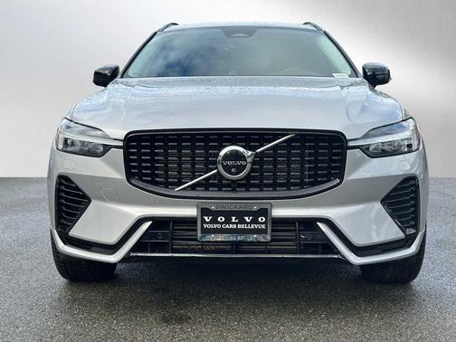 2023 Volvo XC60 Recharge Plug-In Hybrid Ultimate Dark
