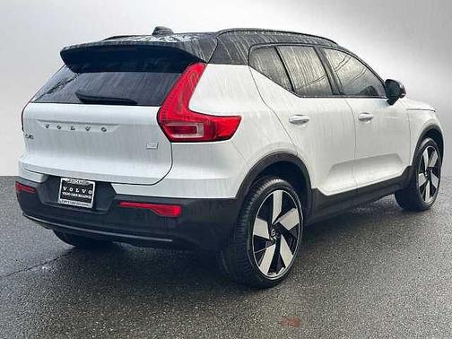 2023 Volvo XC40 Ultimate