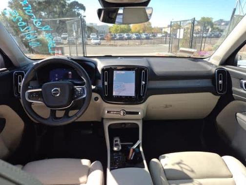 2024 Volvo XC40 B5 Plus Bright