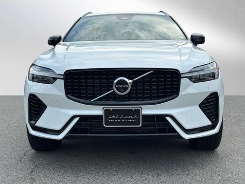 2022 Volvo XC60 Recharge Plug-In Hybrid T8 R-Design Extended Range