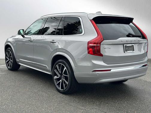 2024 Volvo XC90 B5 Plus Bright