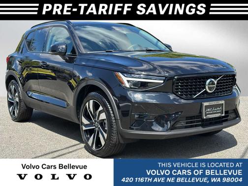 2024 Volvo XC40 B5 Plus Dark