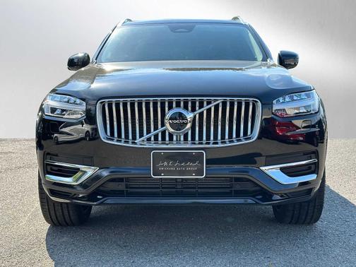 2023 Volvo XC90 Recharge Plug-In Hybrid Plus 6-Seater