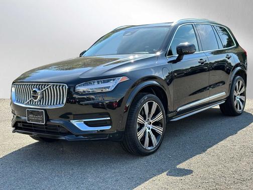 2023 Volvo XC90 Recharge Plug-In Hybrid Plus 6-Seater