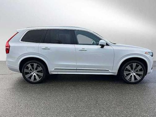 2024 Volvo XC90 T8 Ultimate Bright 7-Seater
