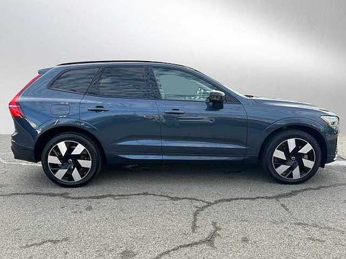 2024 Volvo XC60 Plus