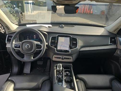2024 Volvo XC90 T8 Ultimate Bright 7-Seater