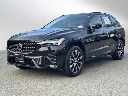 2025 Volvo XC60 B5 Plus