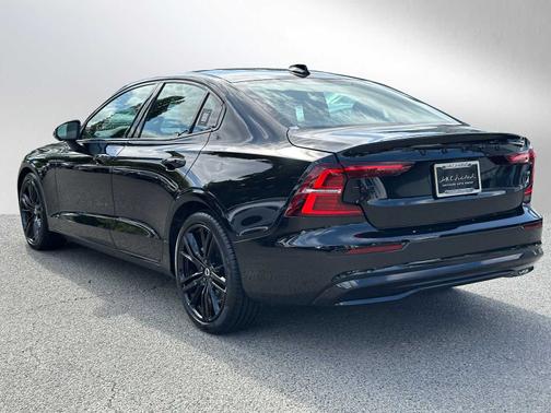 2024 Volvo S60 B5 Plus Black Edition