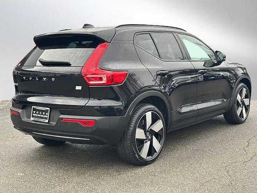 2023 Volvo XC40 Ultimate