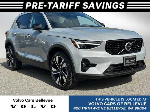 2024 Volvo XC40 B5 Plus Dark
