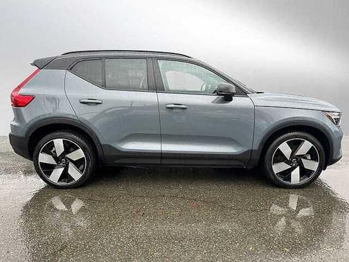 2023 Volvo XC40 Ultimate
