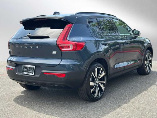 2022 Volvo XC40 Recharge Pure Electric Ultimate
